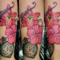 Tattoo di ispirazione floreale-3