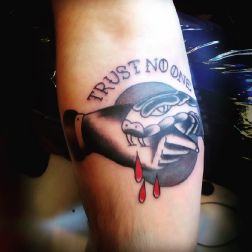 trust no one-2