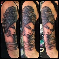 Geisha B&g sleeve-1