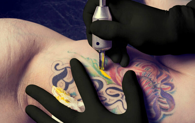 Guanto per Tatuatori: La sicurezza prima di tutto!